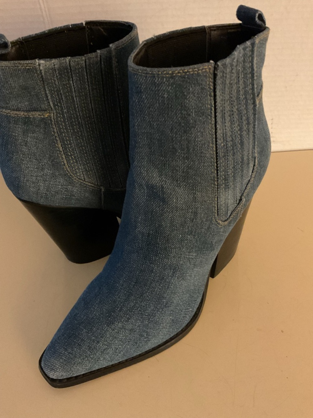 Kendall & Kylie women blue Denim Chelsea heel boots size 7